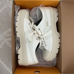 Gola Coaster Peak Sneakers Off-White Platform